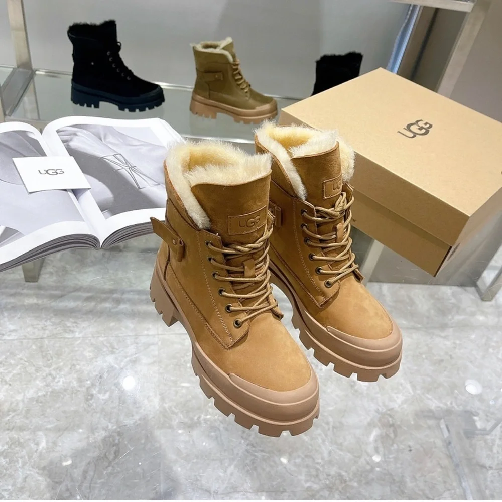Winter Boots - Picture 1 of 3